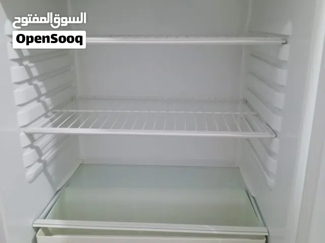 ثلاجة فالكون بحالة ممتازة انفيرتر