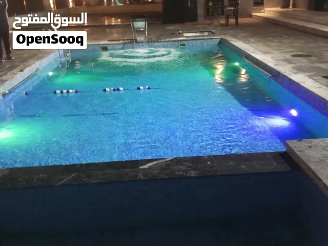 متخصصون بتاسيس وتشطيب برك السباحة والجاكوزي وتدفئة البرك والشلالات