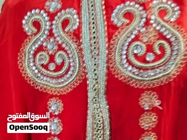 ملابس مستعمله للبيع في حالة جيدة