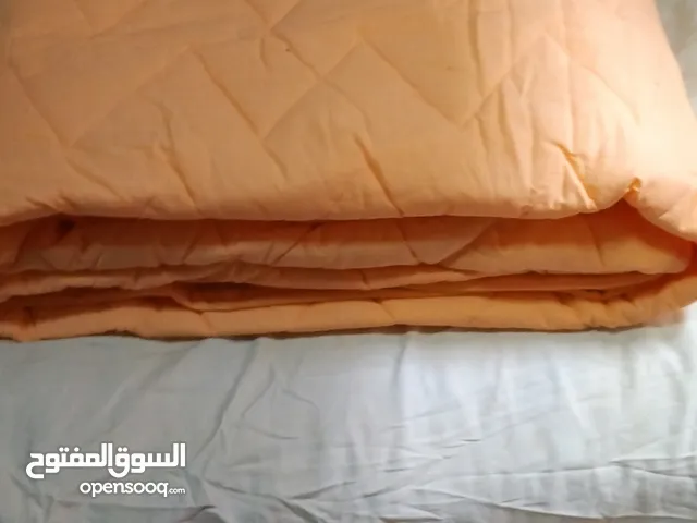 مفرش للسرير حجم كبير .مبطن مزدوج.