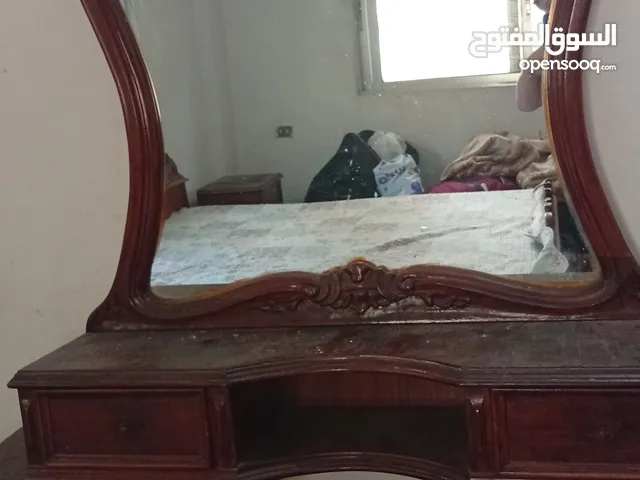 طقم كنب وغرفة نوم للبيع بسعر مفري