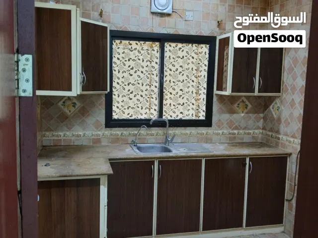 للايجار شقة في الرفاع الشرقي