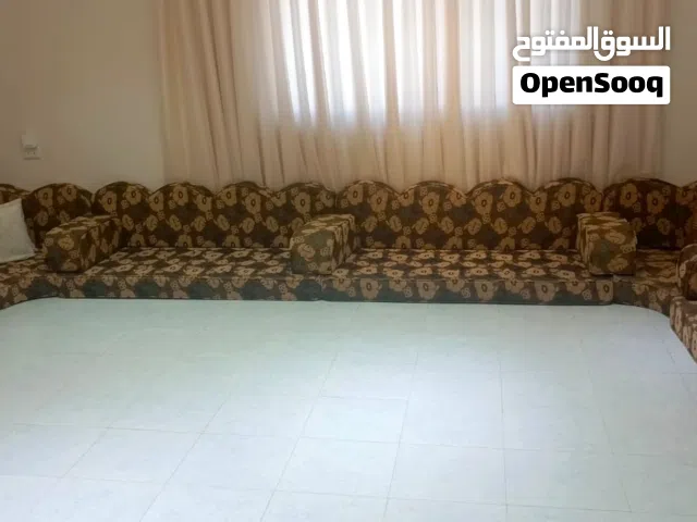 مجلس عربي مستعمل بحالة ممتازة