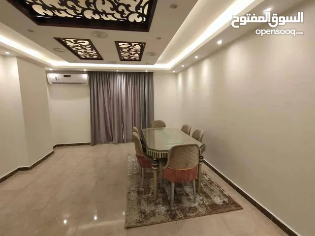 200 m2 3 Bedrooms Apartments for Rent in Cairo El-Zahraa