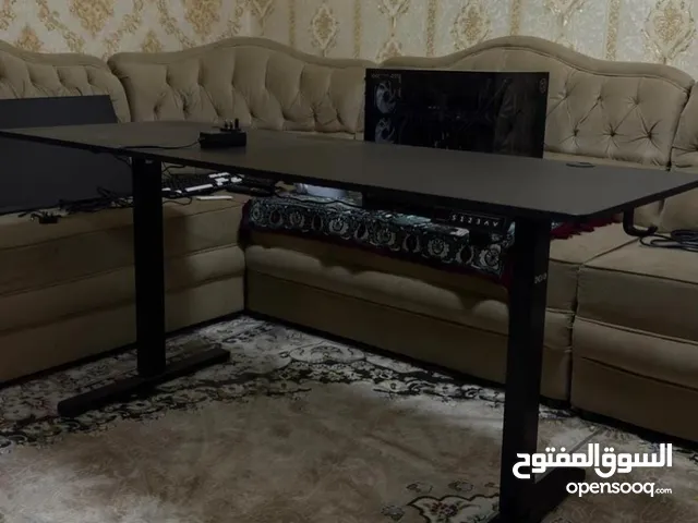 Devo table for sale in clean condition