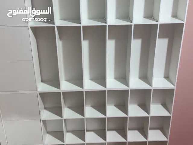 معدات لمحل ملابس نسائية