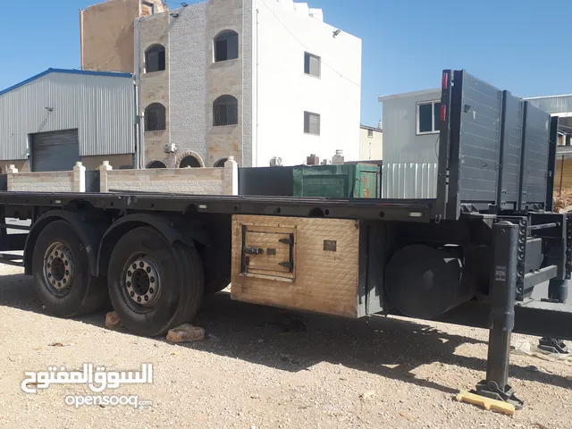 Flatbed Mercedes Benz 2003 in Amman