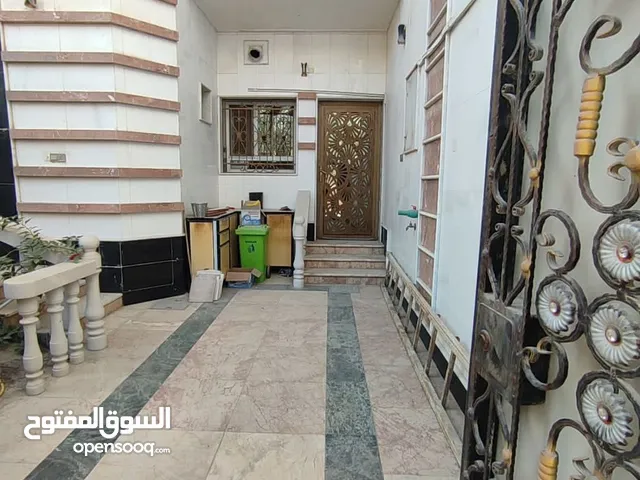 300 m2 More than 6 bedrooms Townhouse for Rent in Basra Other