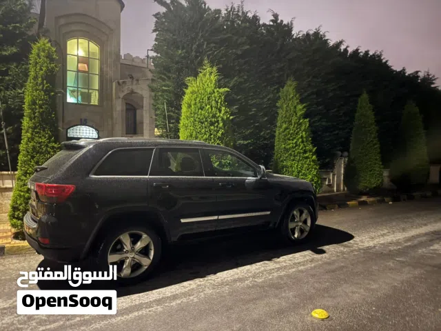 2011, جيب, جراند شيروكى, Laredo