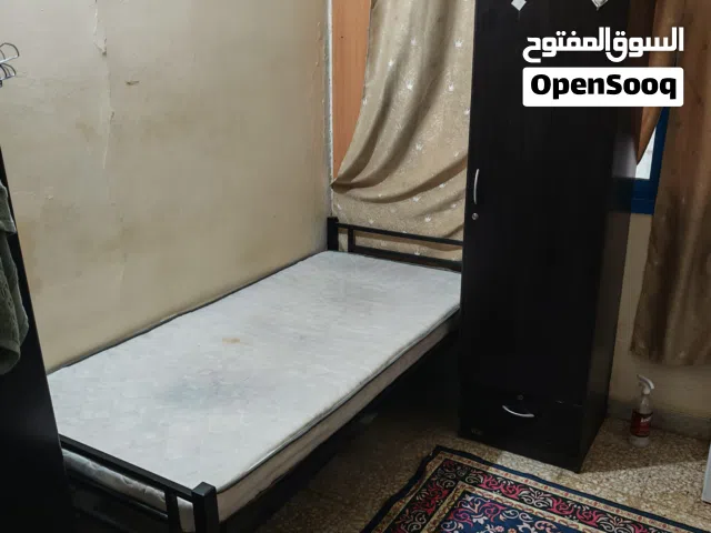 مطلوب شاب موظف غير مدخن للمشاركة مع اتنين في شعبية 12