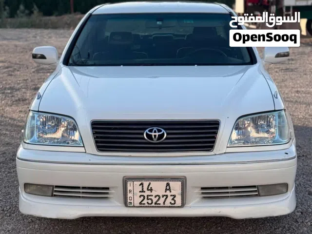 2001 تويوتا كراون Crown
