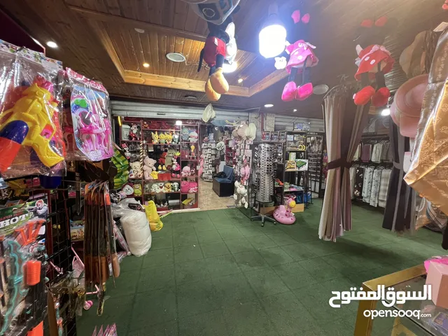 محل اكسسوارات للبيع