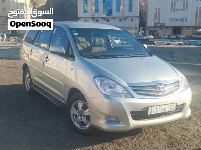 2011 Toyota Innova G