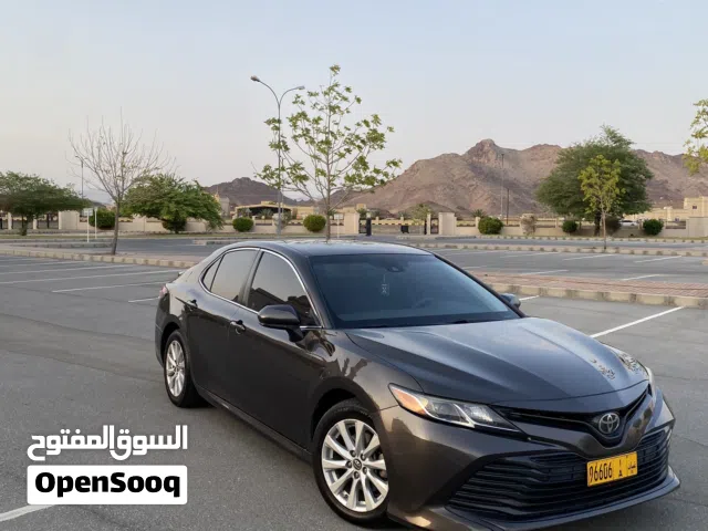 2018 تويوتا كامري LE