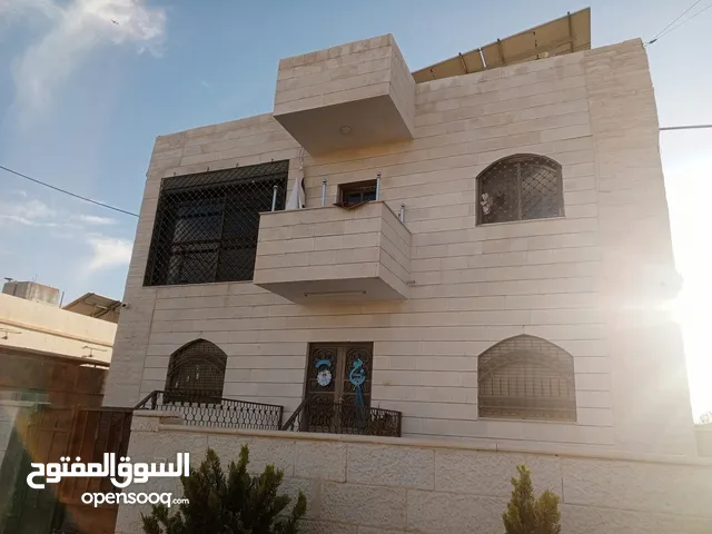 بيت مستقل طابقين للبيع