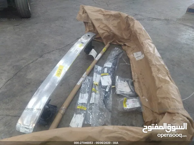 قطع غيارمرسديس موديل 2005صدام خلفي كامل وكالة بجميع قطعة كماهوة موضح في الصور