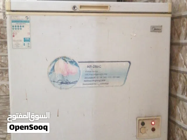 فريزر 200 لتر حاله ممتازة 45 ريال
