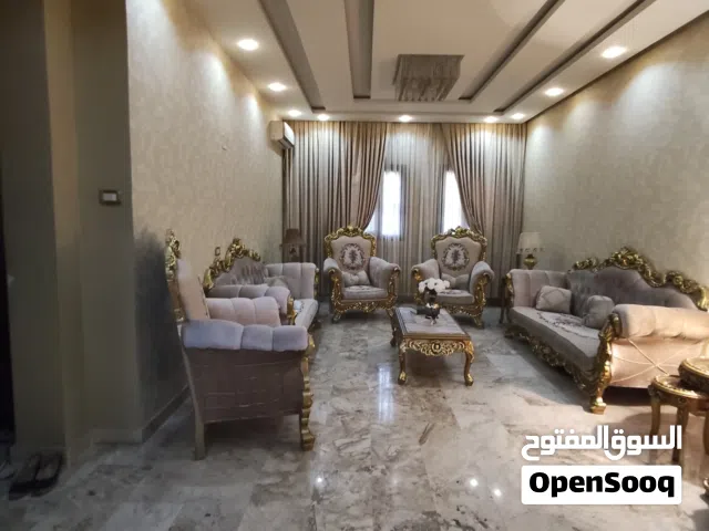 شقة للبيع شارع الجمهورية عمارا خاص