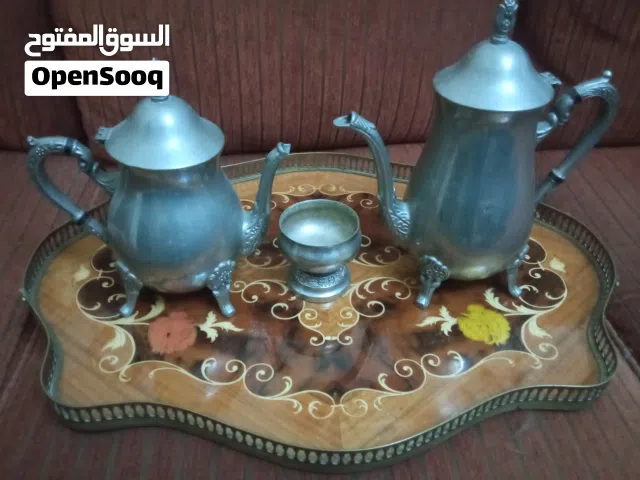 ابريقين نحاس مع سكرية