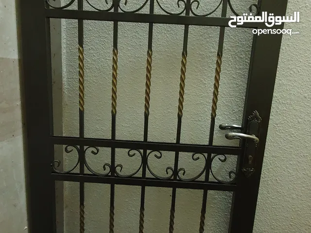 باب حماية حديد