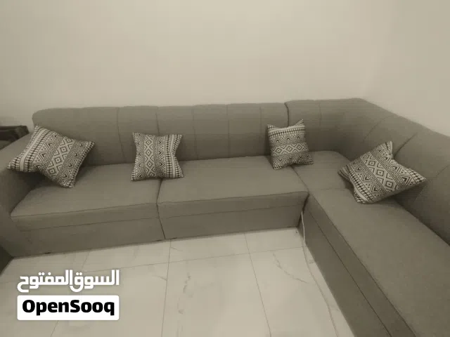 طقم غنفات مع زاوية  بحالة ممتازة