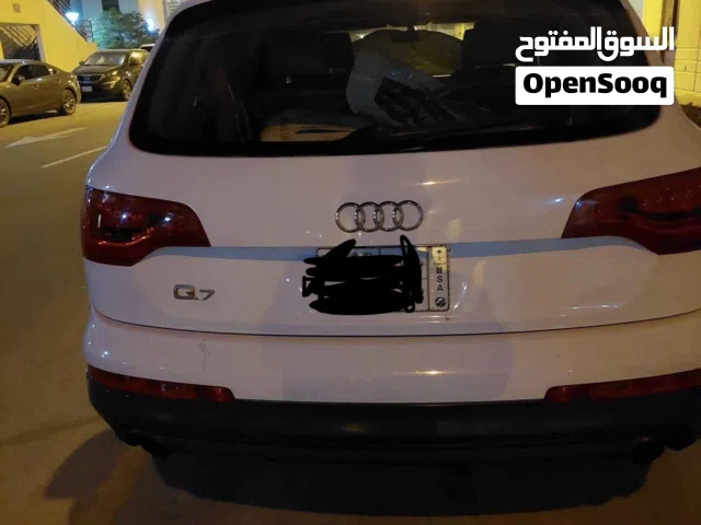 2012, أودي, Q7, Standard