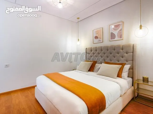 شقق للايجار اليومي في مراكش تانسيفت جيليز مفروشة تحتوي على صالون مغربي و مسبح و انترنت ومكيف و بالكو