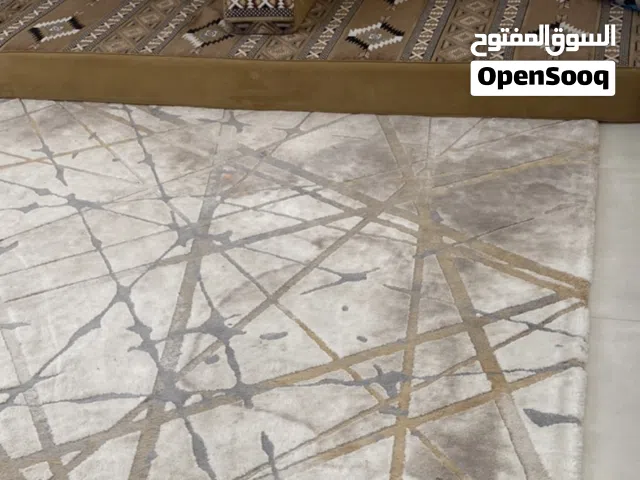 جلسة ارضية جديد اسفنج سوبر سوفت مع السجاده 70 دينار نظيفه وجديده الجلسه والسجاده