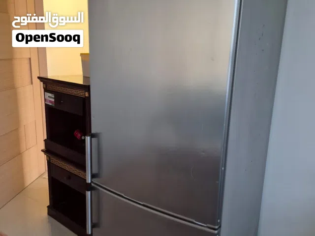 ثلاجة سيمنز تعمل بشكل ممتاز ، عجمان المويهات