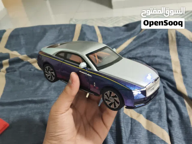 روز رايز للزينه مثلا: للمكتب او سيت اب  .لون رصاصي وازرق لامع تشتغل الليتات والشعار فيه ليت لون ازرق