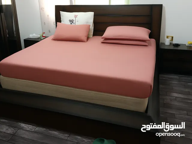 غرفة نوم مستعملة للبيع