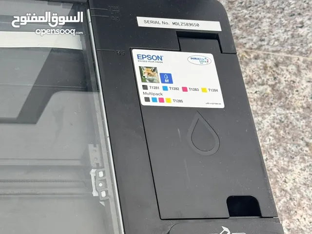 Epson SX125 استعمالها نضيف معاها ملحقاتها