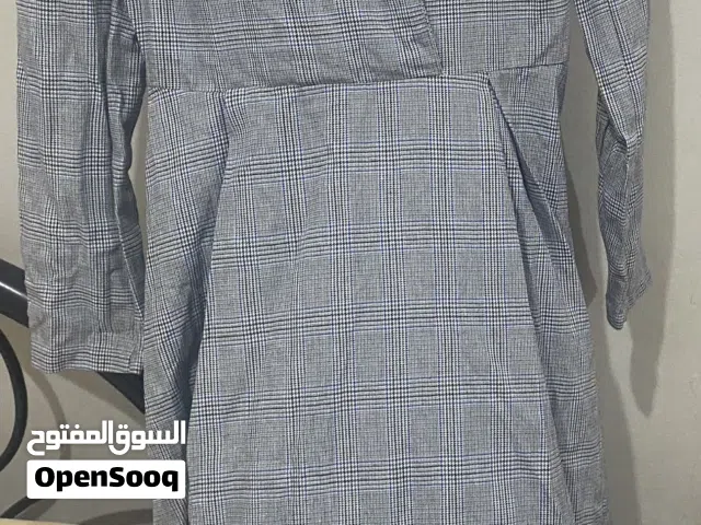 فستان طويل أنيق ومرتب