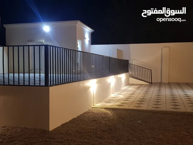 منزل في بدية( استراحة) من المالك رخيص ووسط الخدمات.. وقرب رمال وتلال بدية السياحية