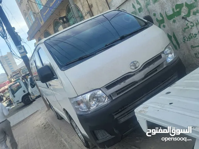 Toyota Hiace Standard in Sana'a