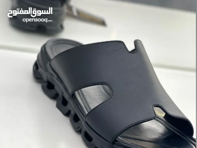 Black Slippers & Flip Flops in Al Batinah