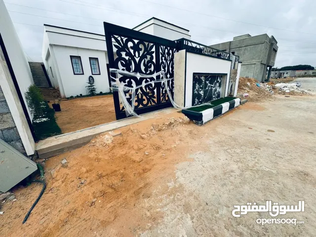 160 m2 3 Bedrooms Townhouse for Sale in Tripoli Khallet Alforjan