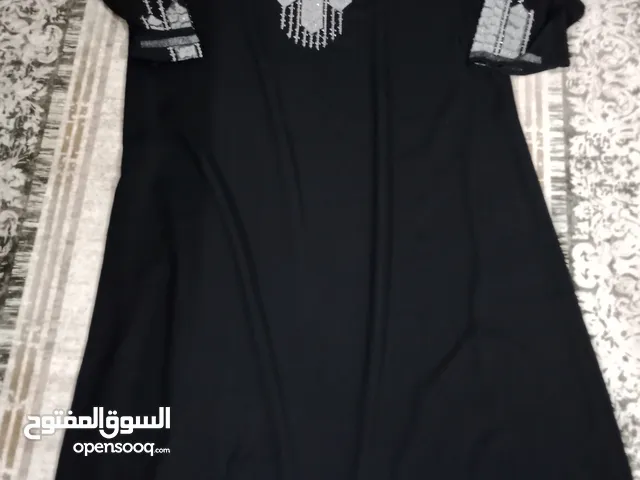 سلام عليكم عبي نسائي للبيع مستعل بس نضاف