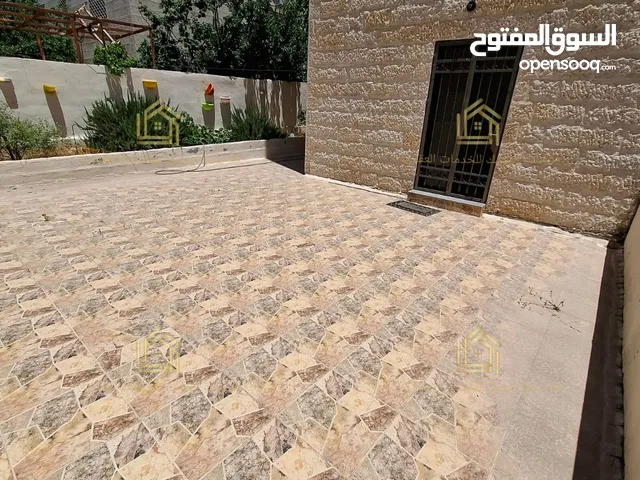 شقة مميزة - ضاحية الرشيد - 3نوم1ماستر - 190م - ترس خارجي واسع - قرب الخدمات