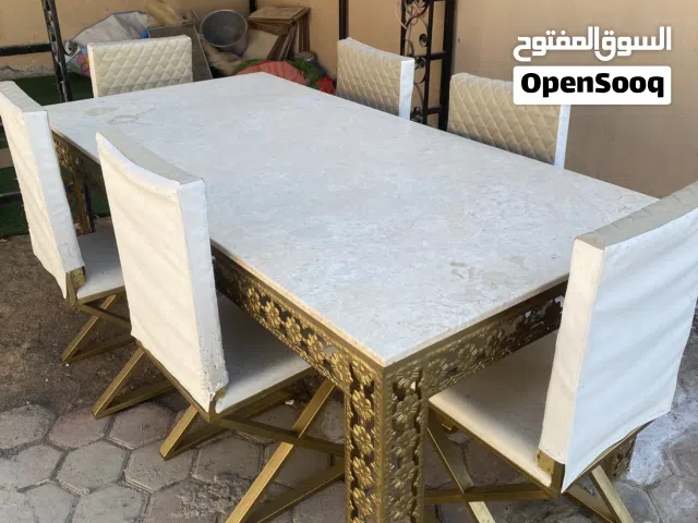 طاولة تصلح ل اكثر من شي