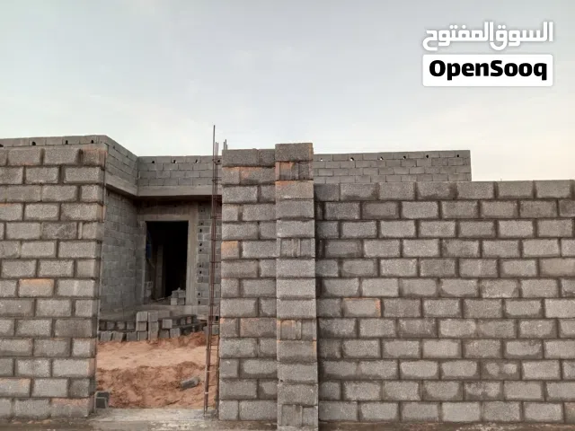 للبيع أو افاري منزل نص تشطيب