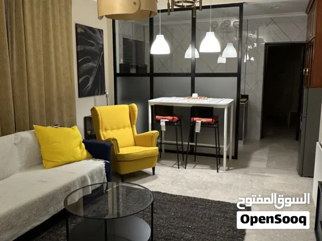 One bhk fully furnished apartment for yearly contract