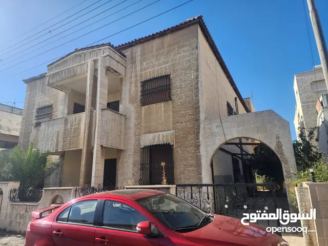 450 m2 More than 6 bedrooms Villa for Sale in Amman Tabarboor