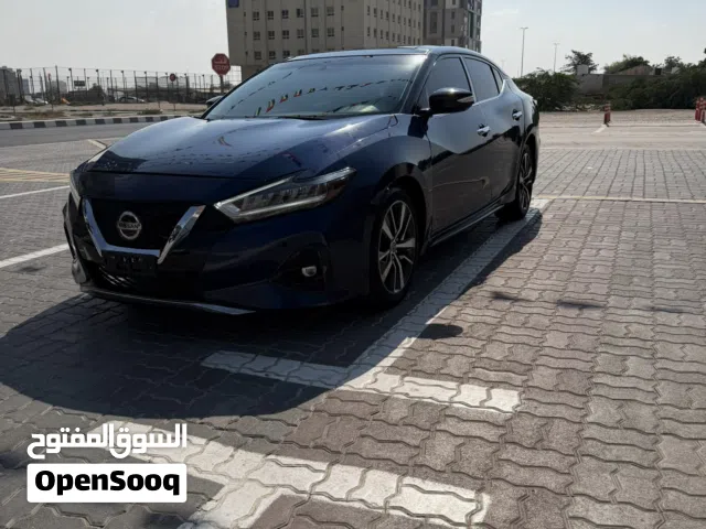 Nissan maxima