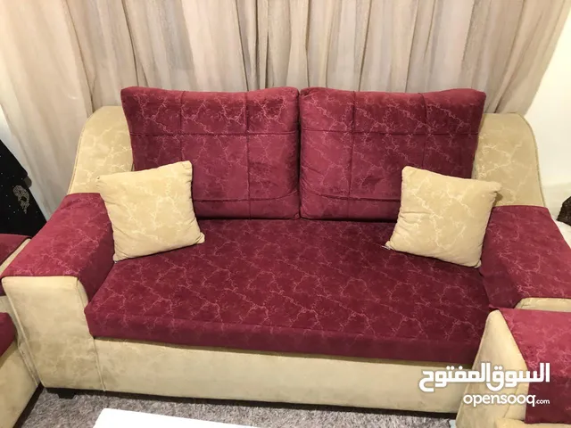 طقم كنب خشب زان خشب زان نظيف جدا جدا في حاله الجديد استعمال خفيف خفيف جدا