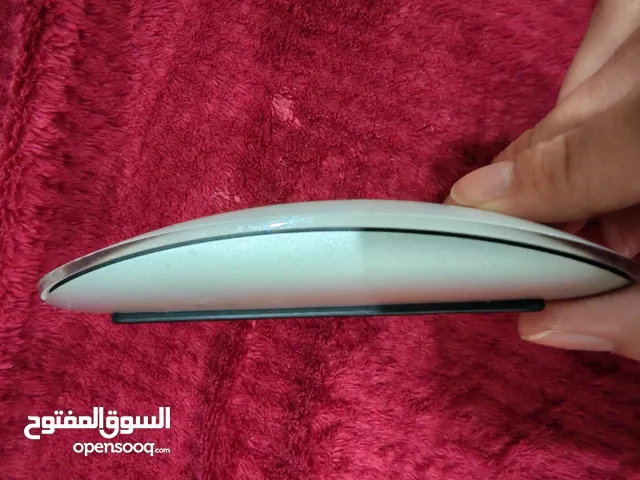للبيع كيبورد و ماوس بحاله نظيفه حيل ولا مخدوش ولا عليه شي نظيف كيبورد ابل اصلي