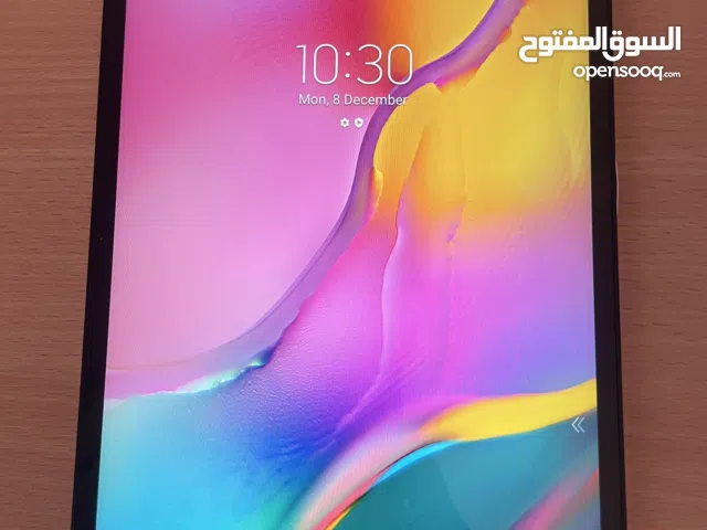 Samsung Galaxy Tab A 10.1 (مستعمل) بحاله ممتازه لون فضي