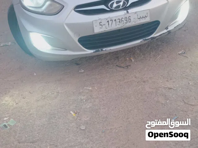 2012 هيونداي اكسنت GL