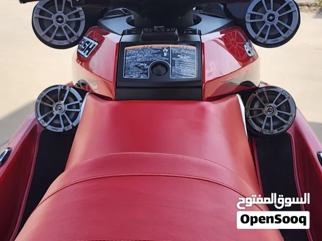 جت سكي ياماها 1800 تربو وارد اليابان مجهز ب 4 سماعات  افراج جمركي