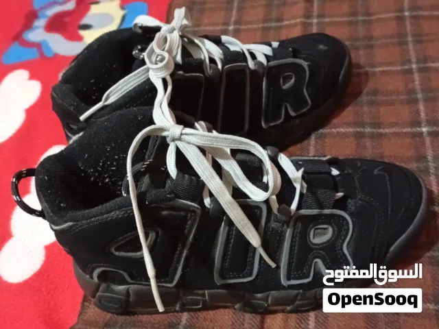 اتنين كوتش ماركه نايكي